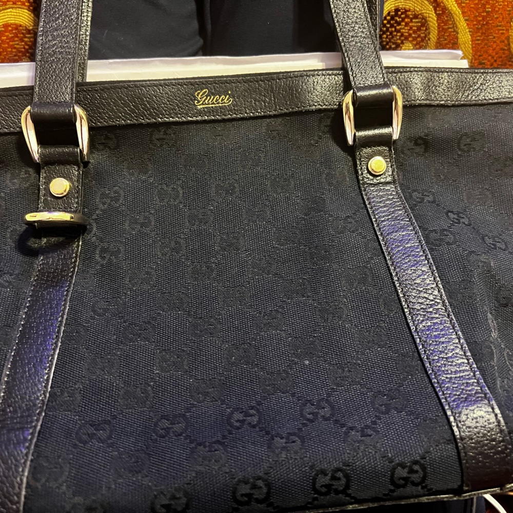 GUCCI GG Canvas Abbey Black Medium Tote Bag